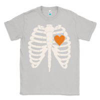 Moon Dust skeleton rib case orange pumpkin heart vintage halloween anatomy costu Classic Tee - linhVisuals