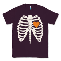 Plum skeleton rib case orange pumpkin heart vintage halloween anatomy costu Classic Tee - linhVisuals