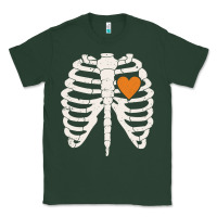 Sports Green skeleton rib case orange pumpkin heart vintage halloween anatomy costu Classic Tee - linhVisuals