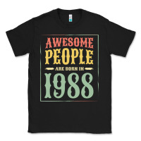 Black vintage 1988 awesome people are born in 1988 31st birthday gift for me Classic Tee - linhVisuals