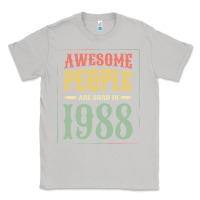 Moon Dust vintage 1988 awesome people are born in 1988 31st birthday gift for me Classic Tee - linhVisuals