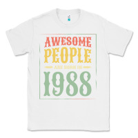 White vintage 1988 awesome people are born in 1988 31st birthday gift for me Classic Tee - linhVisuals