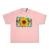 Salmon being a mom makes my life complete Urban Heavy Tee - RacoonDesign