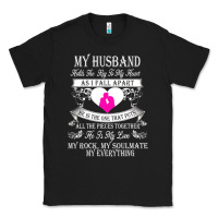Black my husband holds the key to my heart Classic Tee - linhVisuals