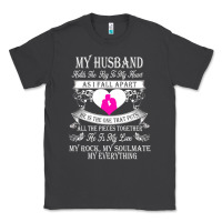 Smoke my husband holds the key to my heart Classic Tee - linhVisuals