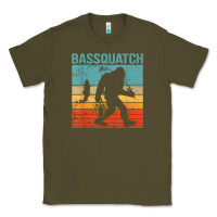 Army Green bassquatch! funny bigfoot fishing outdoor retro Classic Tee - linhVisuals