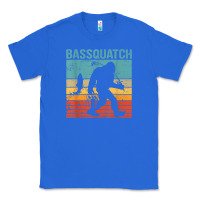 True Royal bassquatch! funny bigfoot fishing outdoor retro Classic Tee - linhVisuals