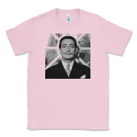 Bubblegum Pink swans reflecting elephants 1937 by salvador dali 83665573 Classic Tee - linhVisuals