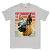 Moon Dust retro vintage german shepherd german shepherd dog gift Classic Tee - linhVisuals
