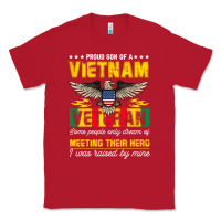 Red proud vietnam veteran son gifts raised by my hero veteran day Classic Tee - linhVisuals