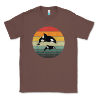 Chestnut orca family vintage retro art, killer whale family Classic Tee - linhVisuals