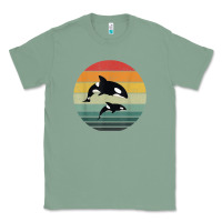 Sage orca family vintage retro art, killer whale family Classic Tee - linhVisuals