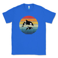 True Royal orca family vintage retro art, killer whale family Classic Tee - linhVisuals