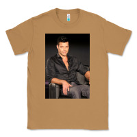 Toasted Coconut who is ricky martin playing in ameri Classic Tee - linhVisuals