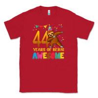 Red 44 years old birthday sloth dabbing 44th birthday sloth Classic Tee - linhVisuals