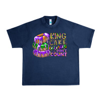 Navy king cake calories dont count Urban Heavy Tee - RacoonDesign