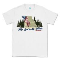 White fort leonard wood fort lost in the woods missouri pullover hoodie Classic Tee - linhVisuals