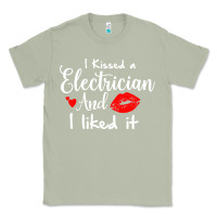 Matcha i kissed an electrician and i liked it for girlfriend wife pullover ho Classic Tee - linhVisuals