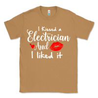Toasted Coconut i kissed an electrician and i liked it for girlfriend wife pullover ho Classic Tee - linhVisuals