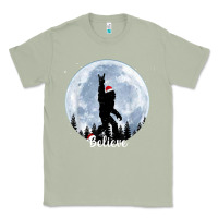 Matcha santa bigfoot christmas rock funny sasquatch believe xmas t shirt Classic Tee - linhVisuals