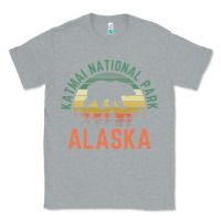 Heather Grey katmai national park alaska bear hiking travel nature retro pullover h Classic Tee - linhVisuals