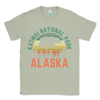 Matcha katmai national park alaska bear hiking travel nature retro pullover h Classic Tee - linhVisuals