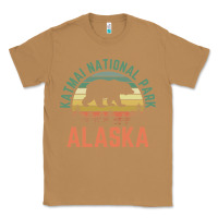 Toasted Coconut katmai national park alaska bear hiking travel nature retro pullover h Classic Tee - linhVisuals