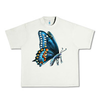 Pistachio Black Shallowtail Urban Heavy Tee - LillyAllenDesigns
