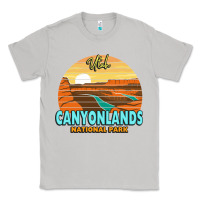 Moon Dust Canyonlands Moab Utah National Park Nature Outdoor Lovers Classic Tee - baoMotion