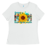 White being a mom makes my life complete Ladies Tee - RacoonDesign