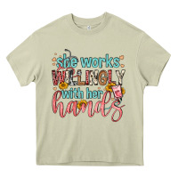 Mossy she works willingly with her hands Heavy Core Tee - FaDigitalArtStudio