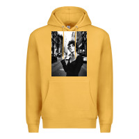 Mustard linda evangelista fashion model Premium Hoodie - artisFamous