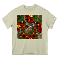 Mossy christmas deer and bell seamless pattern Heavy Core Tee - BundleAndBundleShop
