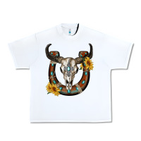 White bull skull with horseshoe Urban Heavy Tee - RanaPortraitStore