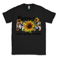 Black Being a mom makes my life complete Mother's Day Classic Tee - FaDigitalArtStudio