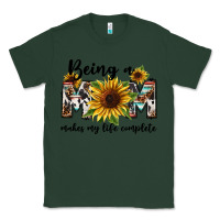 Sports Green Being a mom makes my life complete Mother's Day Classic Tee - FaDigitalArtStudio