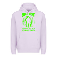 Lilac bigfoot believer t  shirt bigfoot doesnt believe in you either t  shir Premium Hoodie - linhVisuals