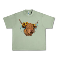 Oil Green highland cow with sunflowers turquoise Urban Heavy Tee - RanaPortraitStore