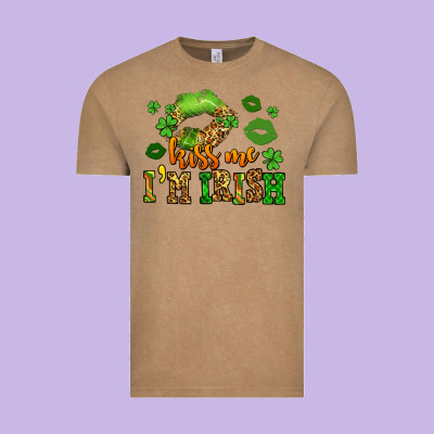 Kiss Me Im Irish St Patricks Lip Stain Vintage Tee Designed By Lillyallendesigns