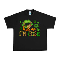 Black kiss me im irish st patricks lip stain Urban Heavy Tee - LillyAllenDesigns