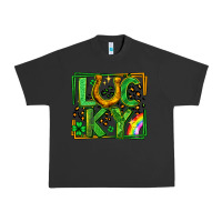 Pigment Black lucky horseshoe st patricks day leopard frame Urban Heavy Tee - LillyAllenDesigns