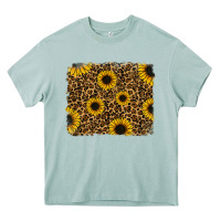 Arona leopard sunflowers background Heavy Core Tee - RanaPortraitStore