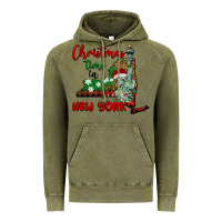 Vintage Olive christmas time in new york Vintage Hoodie - BarkalooDesign