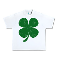 White distressed green four leaf clover Urban Heavy Tee - artisFamous