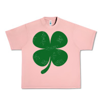 Salmon distressed green four leaf clover Urban Heavy Tee - artisFamous