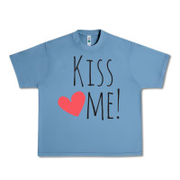 Pebble Blue Kiss Me Urban Heavy Tee - artisFamous