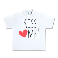 White Kiss Me Urban Heavy Tee - artisFamous