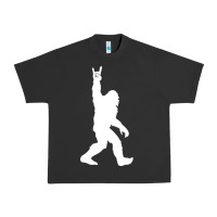 Pigment Black the mountain sasquatch Urban Heavy Tee - artisFamous