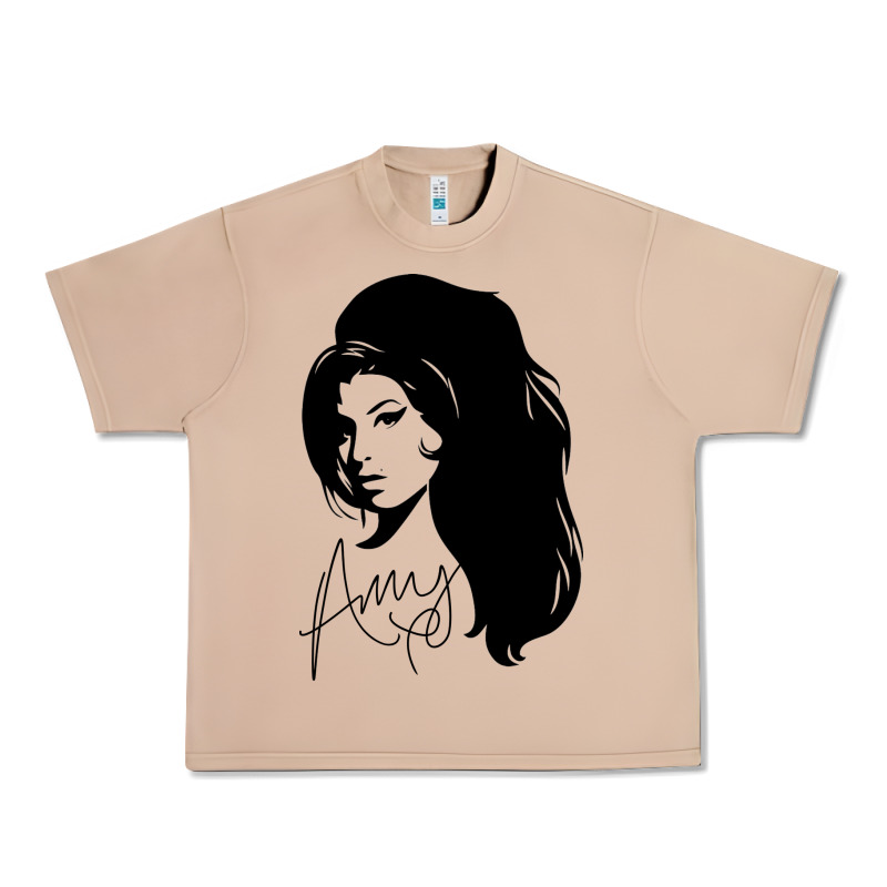 Amy Winehouse Urban Heavy Tee by artisFamous | Teevron