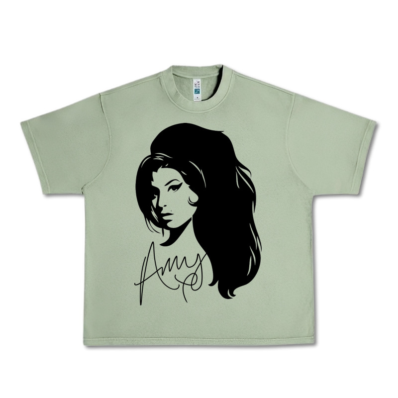 Amy Winehouse Urban Heavy Tee by artisFamous | Teevron